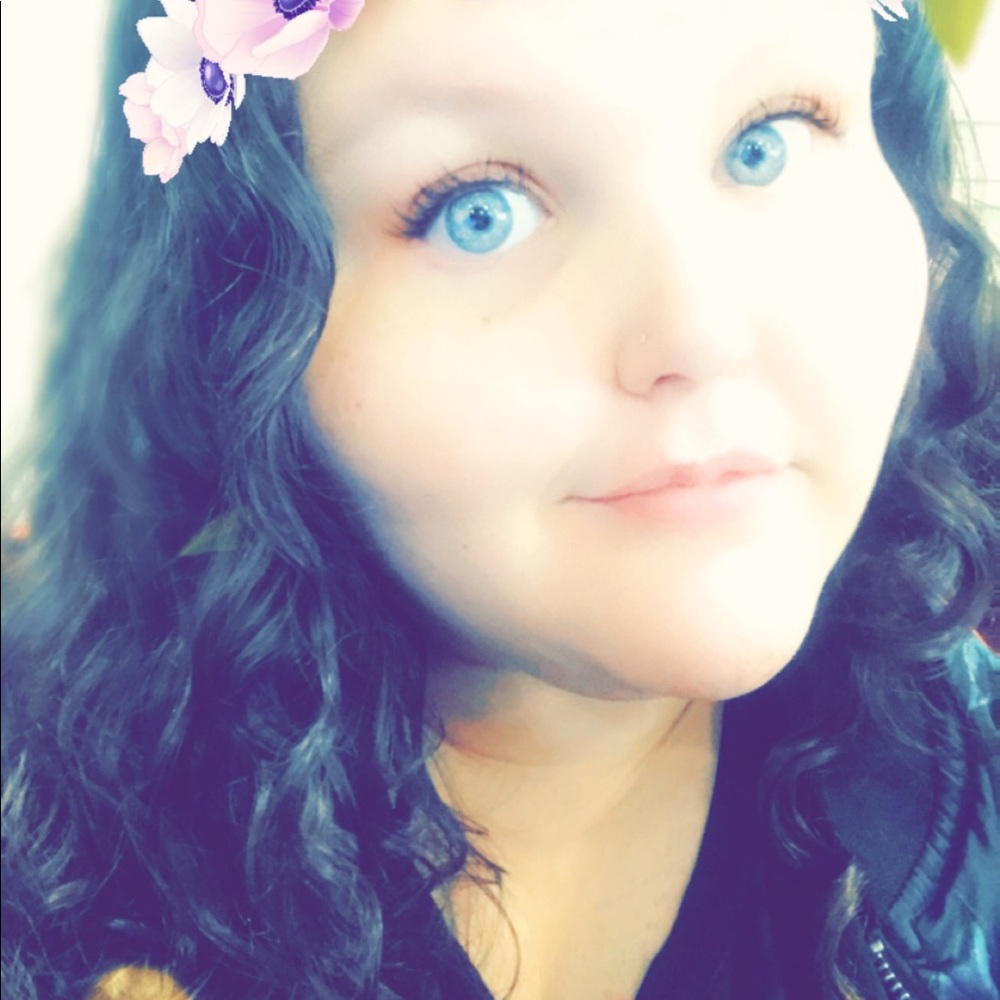 Meet your Posher, Nichole